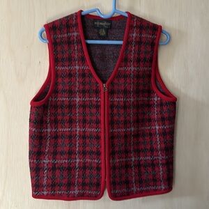 Requirements plaid wool vest. Medium